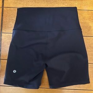 Wunder Under Biker Shorts 6”